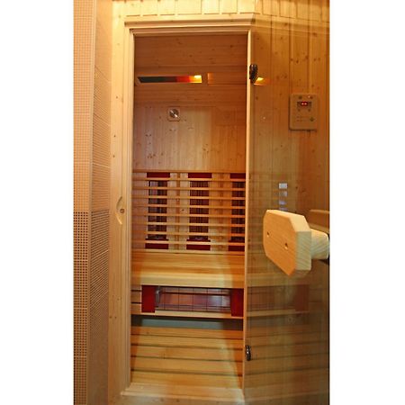 Garni Hotel Vila Milord Resort Palics Kültér fotó