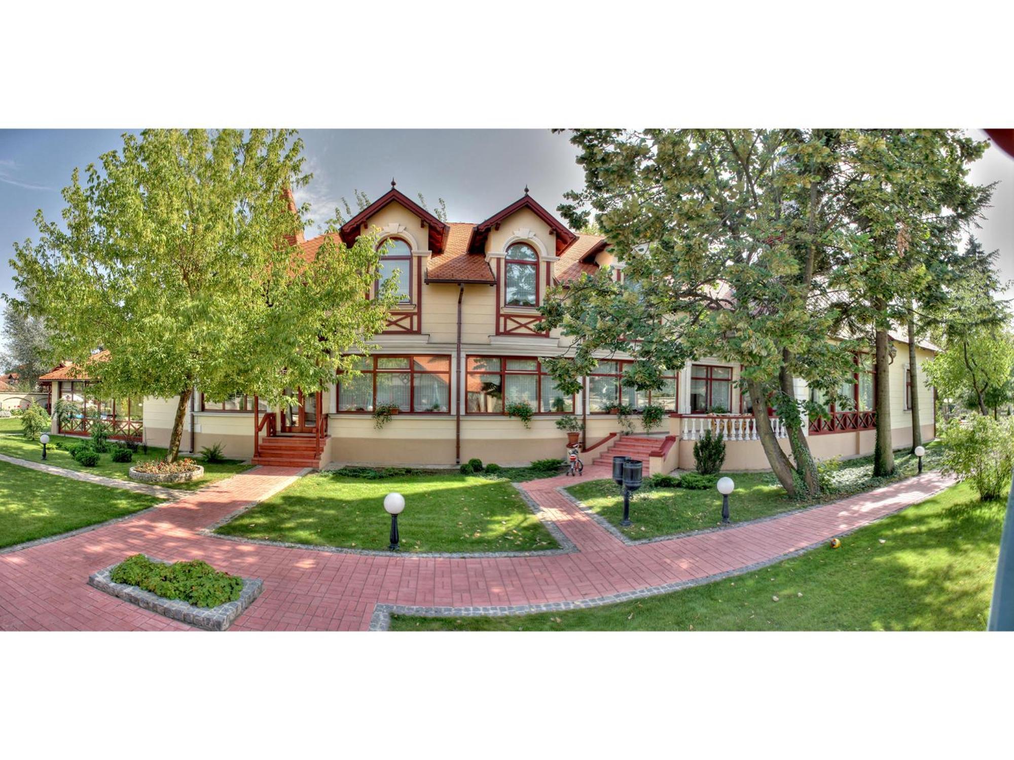 Garni Hotel Vila Milord Resort Palics Kültér fotó
