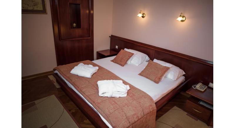 Garni Hotel Vila Milord Resort Palics Kültér fotó