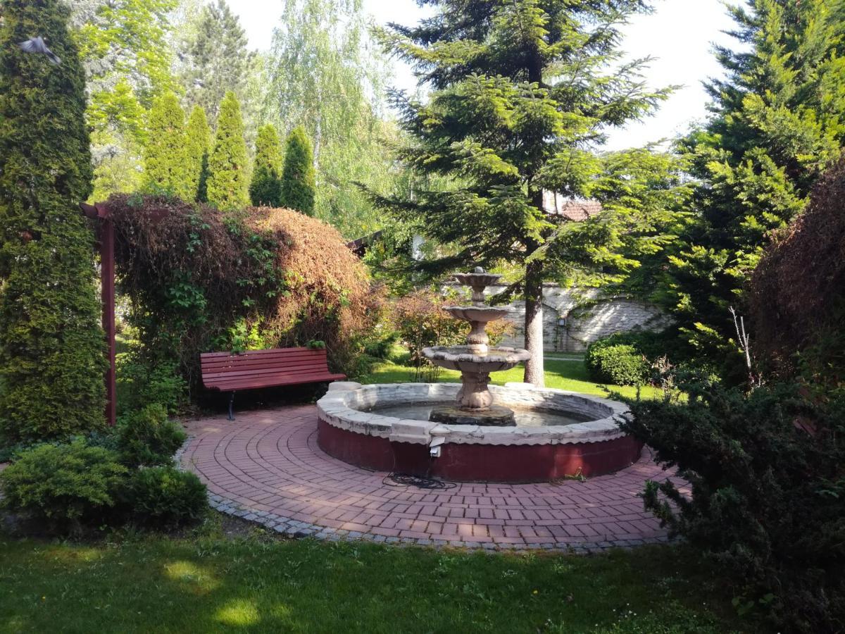 Garni Hotel Vila Milord Resort Palics Kültér fotó