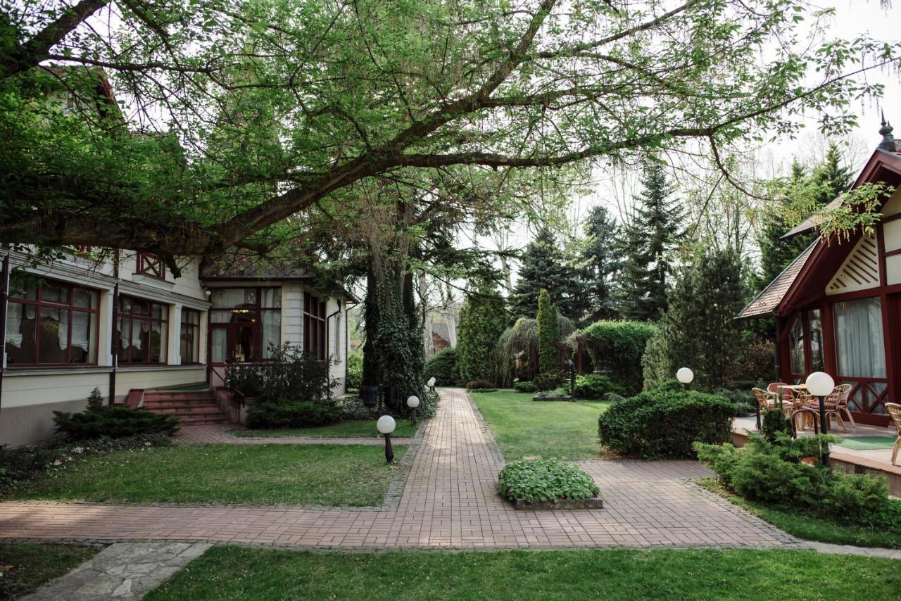 Garni Hotel Vila Milord Resort Palics Kültér fotó